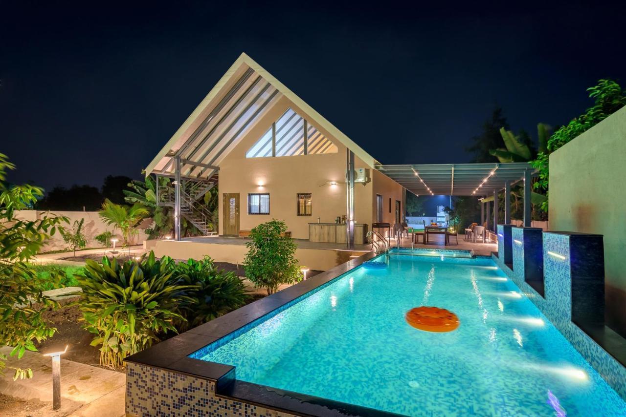 Saffronstays Eden, Nashik - Pet-Friendly Villa With Pool, Jacuzzi & Grape Farm ภายนอก รูปภาพ