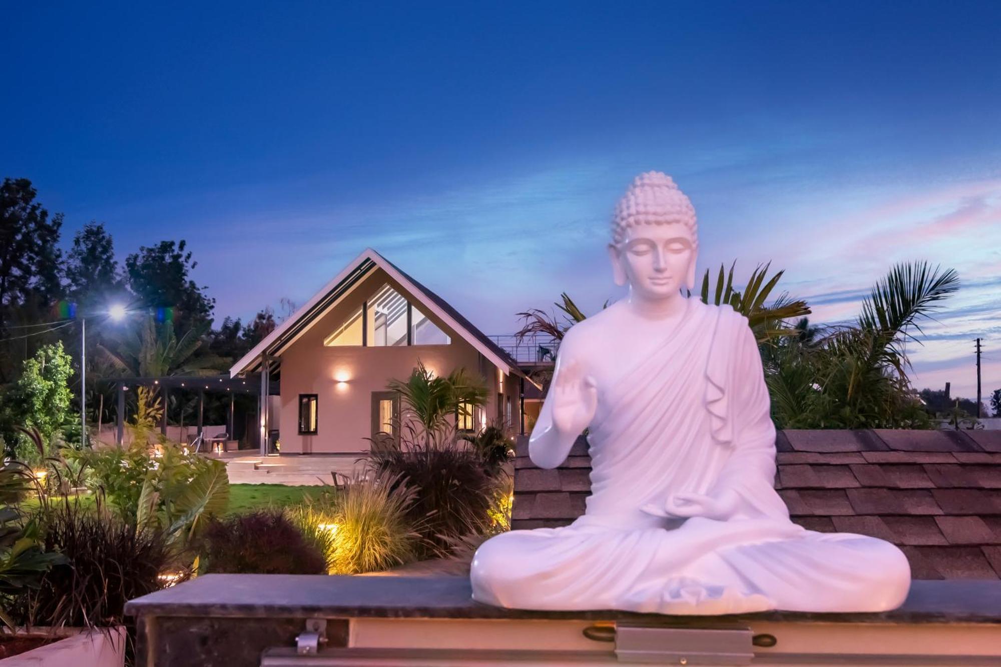 Saffronstays Eden, Nashik - Pet-Friendly Villa With Pool, Jacuzzi & Grape Farm ภายนอก รูปภาพ