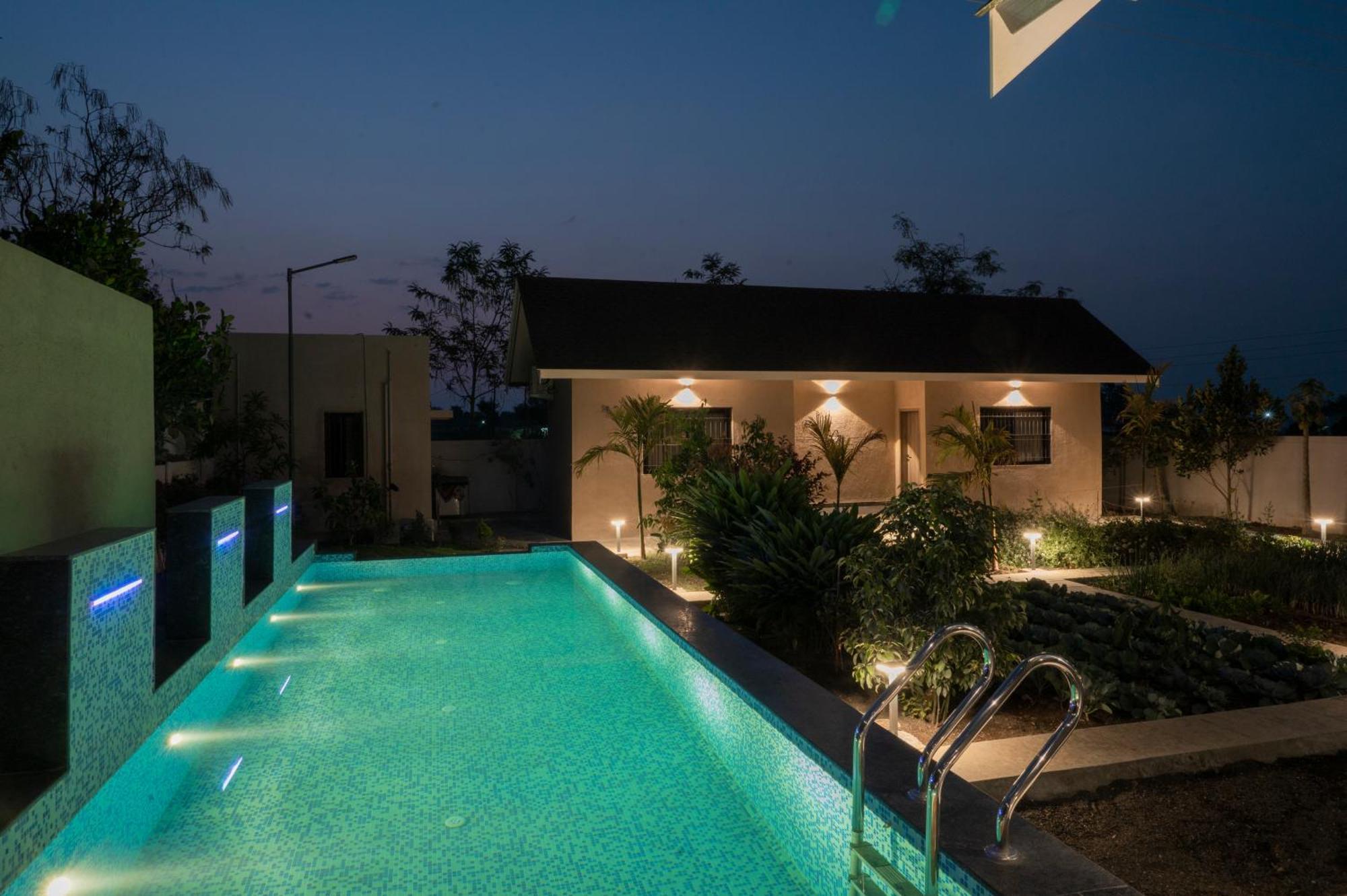 Saffronstays Eden, Nashik - Pet-Friendly Villa With Pool, Jacuzzi & Grape Farm ภายนอก รูปภาพ