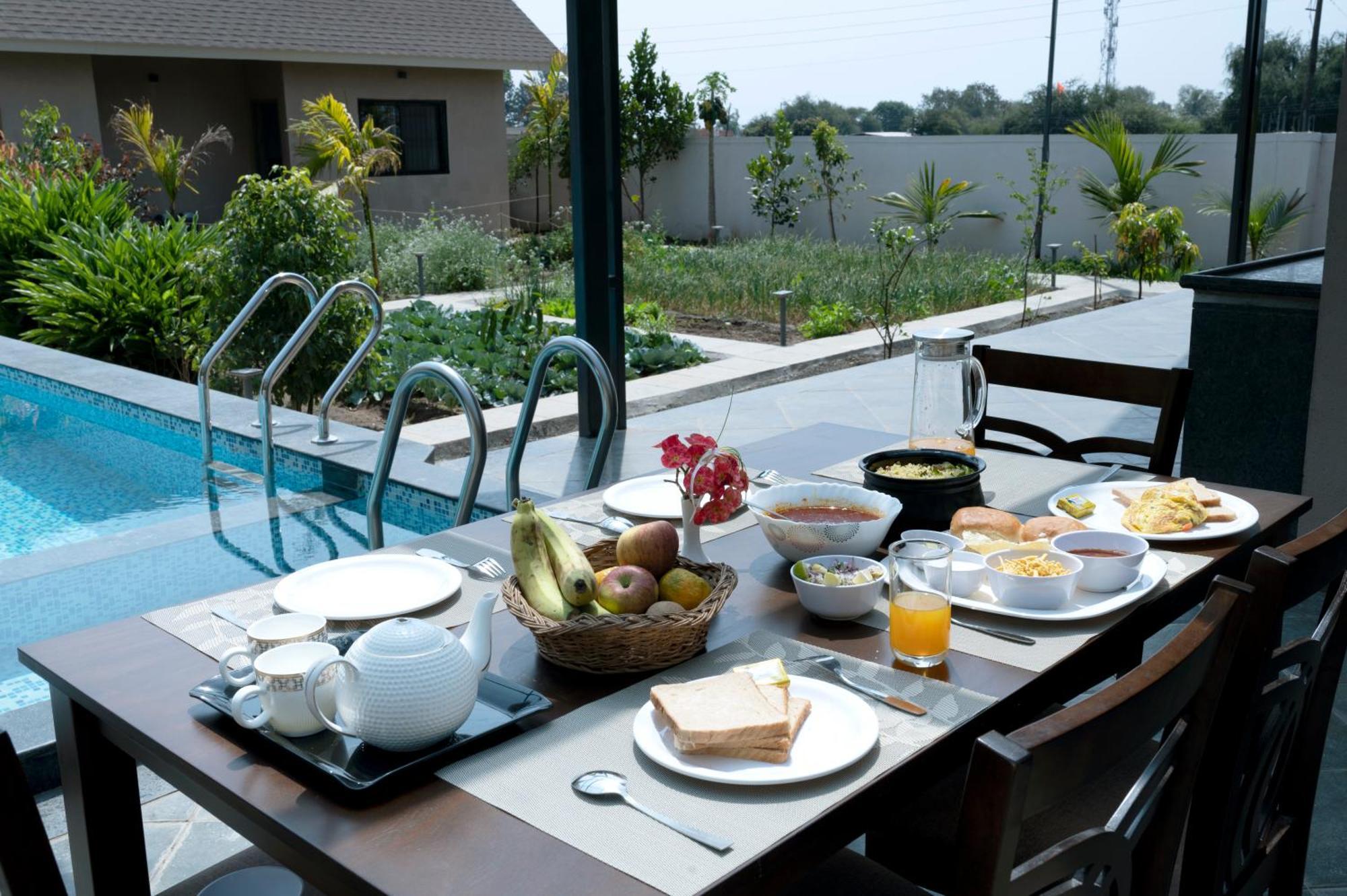 Saffronstays Eden, Nashik - Pet-Friendly Villa With Pool, Jacuzzi & Grape Farm ภายนอก รูปภาพ